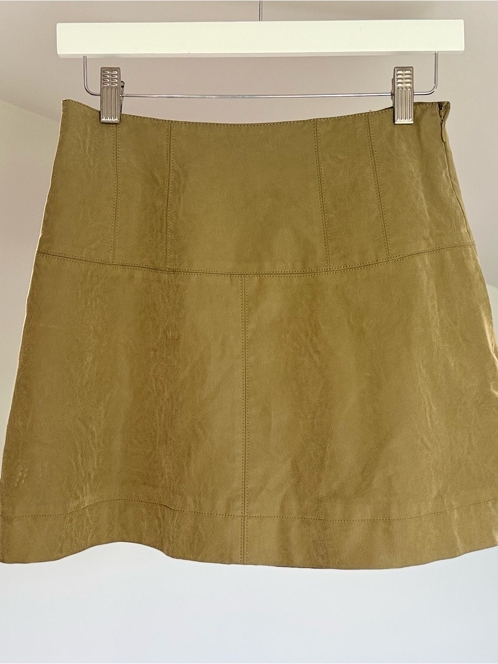 Free People Days in the Sun Suede Skirt in Olive Green size 4